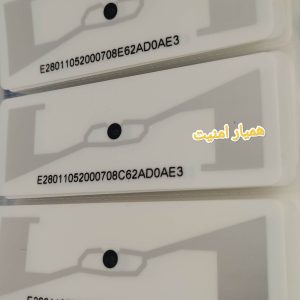 لیبل UHF اورجینال خودرو | تگ شیشهای برد بلند پارکینگ با گیرندگی بالا و چسب بادوام